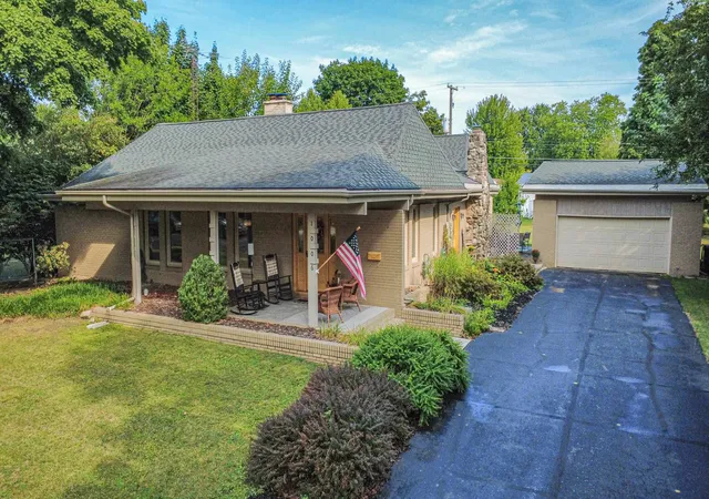 Photo 1 of Single family home for sale at 1006 Falkirk Rd, Alma, MI 48801 | MLS# 79080069050 | Listing updated on 2026-09-11