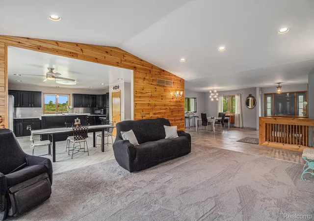 Photo 2 of Single family home for sale at 7031 Munsell Rd, Howell, MI 48843 | MLS# 20261043439 | Listing updated on 2026-09-03