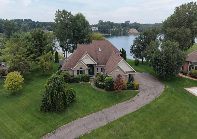 Condo for sale at 9216 Mirage Lake Dr, Milan, MI 48160 | MLS# 81026028473
