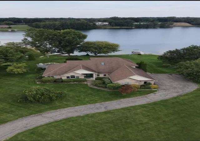 Photo 2 of Condo for sale at 9216 Mirage Lake Dr, Milan, MI 48160 | MLS# 81026028473 | Listing updated on 2026-09-01