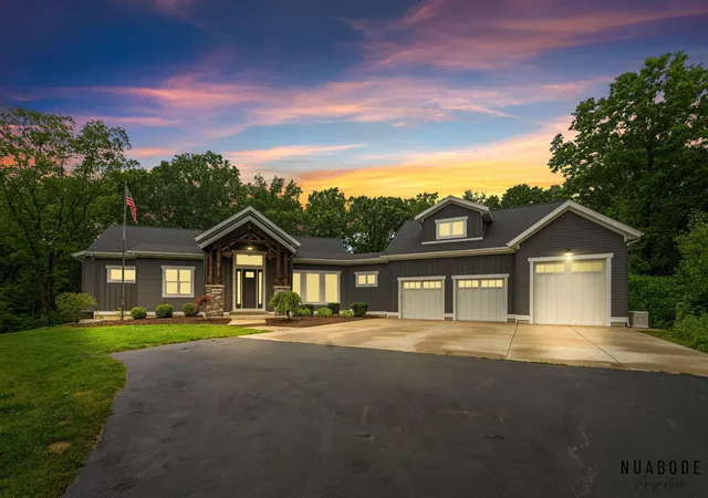 Photo 3 of Single family home for sale at 1497 10 Mile Rd Ne, Comstock Park, MI 49321 | MLS# 65026028665 | Listing updated on 2026-09-10