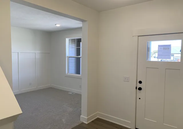 Photo 2 of Single family home for sale at 12573 Riverton Rd, Grand Haven, MI 49417 | MLS# 65026029344 | Listing updated on 2026-10-14
