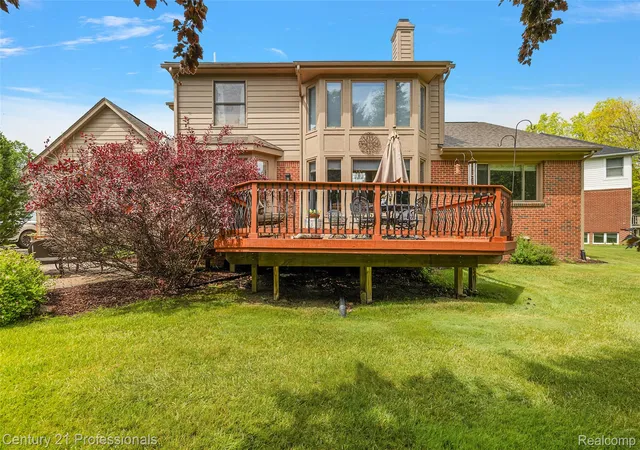 Photo 3 of Single family home for sale at 8117 Remington Ct, Clarkston, MI 48348 | MLS# 20261045152 | Listing updated on 2026-10-16