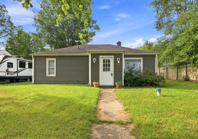Photo 1 of Single family home for sale at 1826 Miller Dr, Niles, MI 49120 | MLS# 69026029730 | Listing updated on 2026-09-10