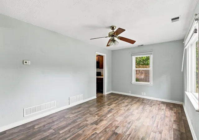 Photo 4 of Single family home for sale at 1826 Miller Dr, Niles, MI 49120 | MLS# 69026029730 | Listing updated on 2026-09-10