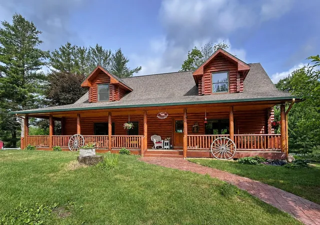 Photo 4 of Single family home for sale at 8100 Hodge Rd, Kingsley, MI 49649 | MLS# 78080069960 | Listing updated on 2026-09-06