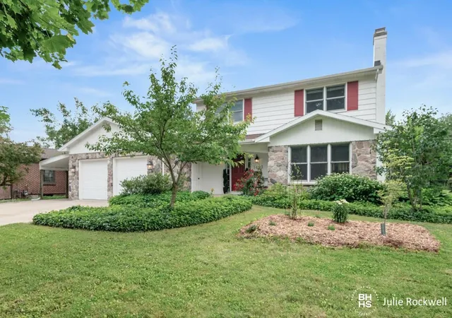 Photo 1 of Single family home for sale at 1433 Sherwood Ave Se, Grand Rapids, MI 49506 | MLS# 65026030854 | Listing updated on 2026-10-12