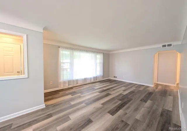 Photo 3 of Single family home for sale at 3613 Cherokee Ave, Flint, MI 48507 | MLS# 20261046903 | Listing updated on 2026-09-02