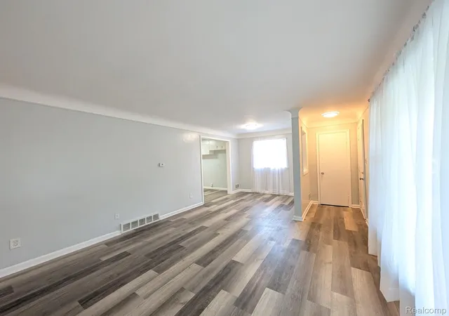 Photo 3 of Single family home for sale at 3613 Cherokee Ave, Flint, MI 48507 | MLS# 20261046903 | Listing updated on 2026-09-02