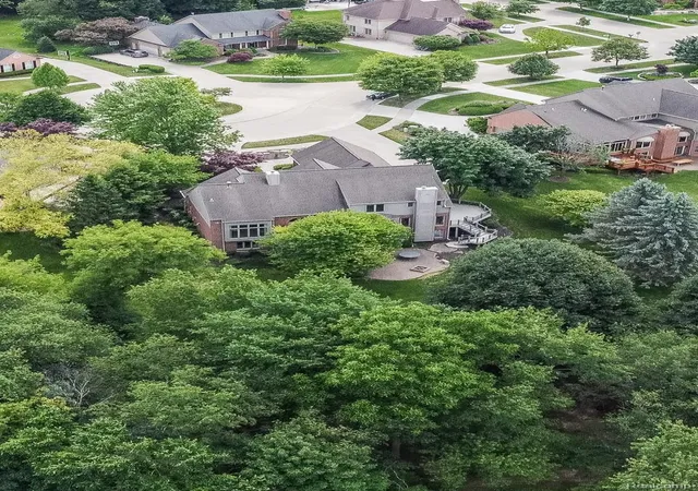 Photo 3 of Single family home for sale at 21579 Trent Ct, Novi, MI 48375 | MLS# 20261047104 | Listing updated on 2026-10-11