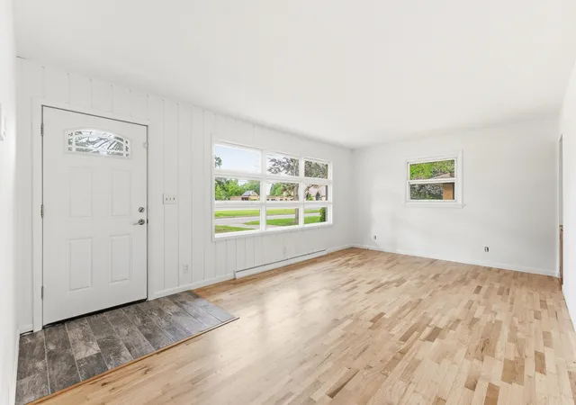 Photo 3 of Single family home for sale at 619 Fall St, Spring Lake, MI 49456 | MLS# 71026031095 | Listing updated on 2026-09-18