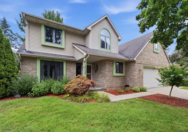Photo 1 of Single family home for sale at 4708 N Trl Wood Cir, Midland, MI 48642 | MLS# 61050212381 | Listing updated on 2026-09-09