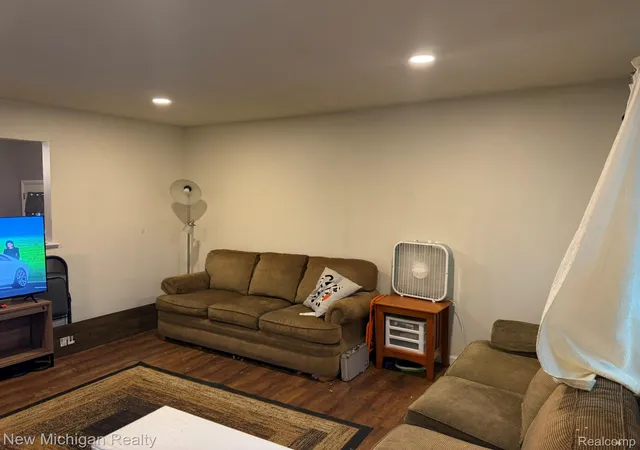 Photo 3 of Single family home for sale at 28555 Secretariat Ct, Roseville, MI 48066 | MLS# 20261047407 | Listing updated on 2026-09-02
