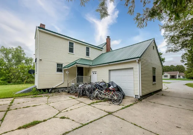 Photo 3 of Single family home for sale at 5957 Lakeshore Rd, Lexington, MI 48450 | MLS# 58050212608 | Listing updated on 2026-09-07