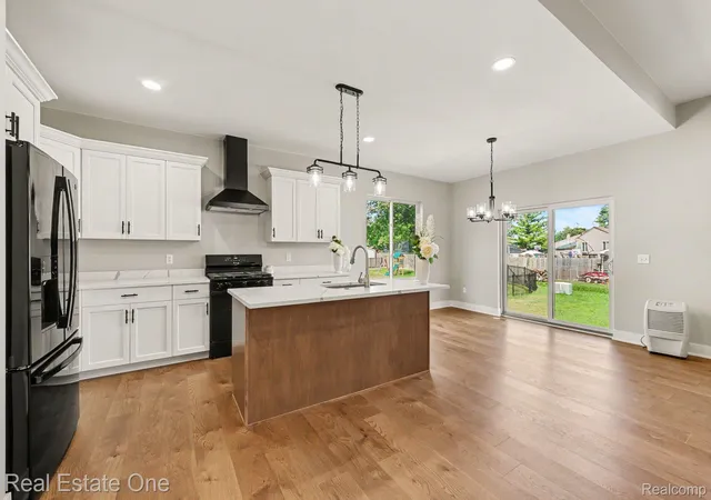 Photo 4 of Single family home for sale at 50402 Oakbrooke Dr E, New Baltimore, MI 48047 | MLS# 20261048380 | Listing updated on 2026-09-12