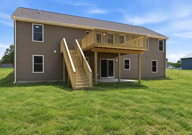 Photo 2 of Single family home for sale at 13881 Meadow Oak Dr Ne, Oakfield Township Kent, MI 48838 | MLS# 65026033205 | Listing updated on 2026-09-11
