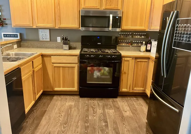 Photo 3 of Condo for sale at 4003 Robin Hood Ln, Traverse City, MI 49686 | MLS# 78080070531 | Listing updated on 2026-09-14