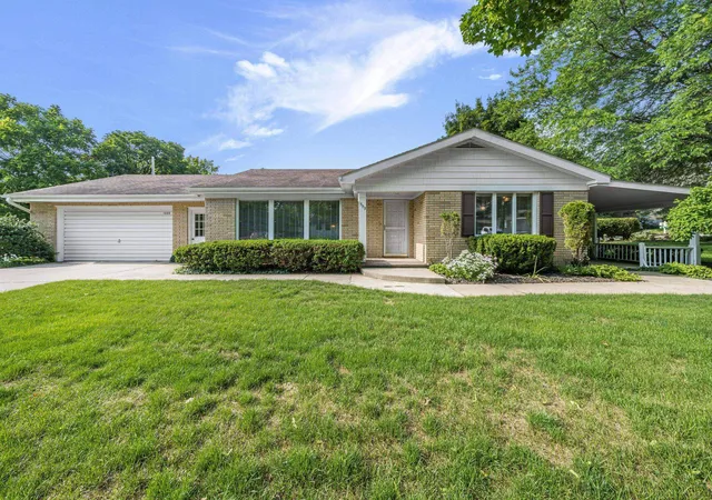 Photo 1 of Single family home for sale at 1303 Ramsdell St, Traverse City, MI 49684 | MLS# 78080070569 | Listing updated on 2026-09-10