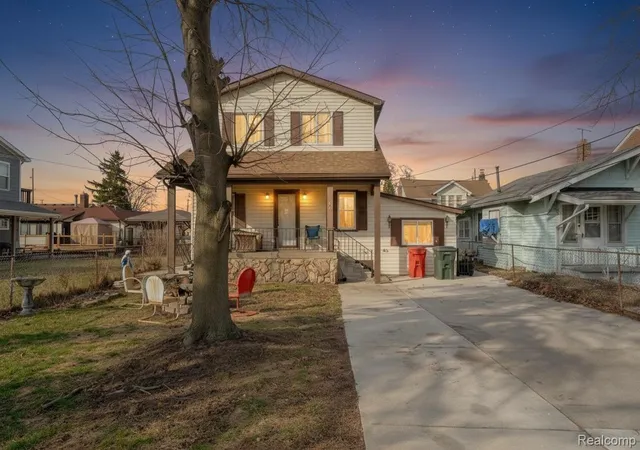Photo 1 of Single family home for sale at 22453 E 10 Mile Rd, Saint Clair Shores, MI 48080 | MLS# 20261050745 | Listing updated on 2026-09-02