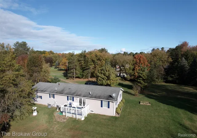 Photo 3 of Single family home for sale at 3663 Pine Crk Rd, Metamora, MI 48455 | MLS# 20261050780 | Listing updated on 2026-10-12
