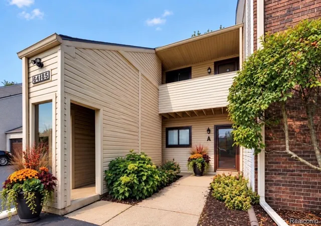 Photo 1 of Condo for sale at 24156 Parke Ln #B, Grosse Ile, MI 48138 | MLS# 20261051158 | Listing updated on 2026-10-19