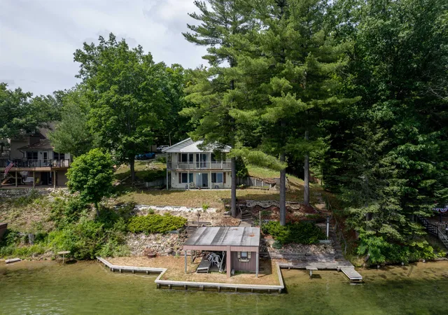 Photo 3 of Single family home for sale at 1877 Pinehurst Trl, Traverse City, MI 49696 | MLS# 78080070760 | Listing updated on 2026-09-11