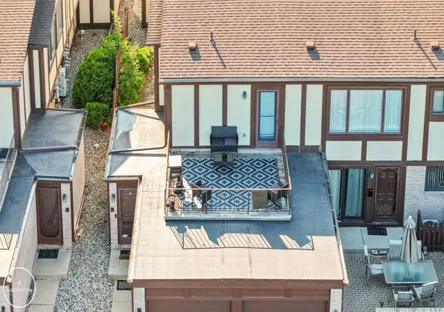 Photo 3 of Condo for sale at 1074 Country Clb Dr, Saint Clair Shores, MI 48082 | MLS# 58050214088 | Listing updated on 2026-09-11