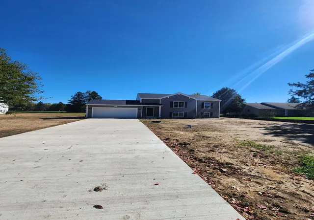 Photo 1 of Single family home for sale at 52011 Pulver Rd, Three Rivers, MI 49093 | MLS# 66026034506 | Listing updated on 2026-10-24