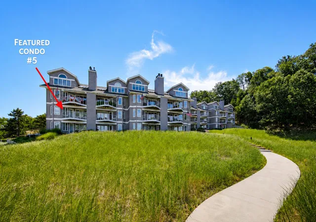 Photo 3 of Condo for sale at 820 S Harbor Dr #5, Grand Haven, MI 49417 | MLS# 71026034523 | Listing updated on 2026-09-14