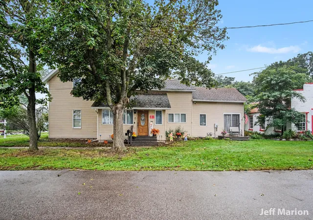 Photo 1 of Sale Pending at 301 N Clay St, Greenville, MI 48838 | MLS# 65026034811 | Listing updated on 2026-10-08