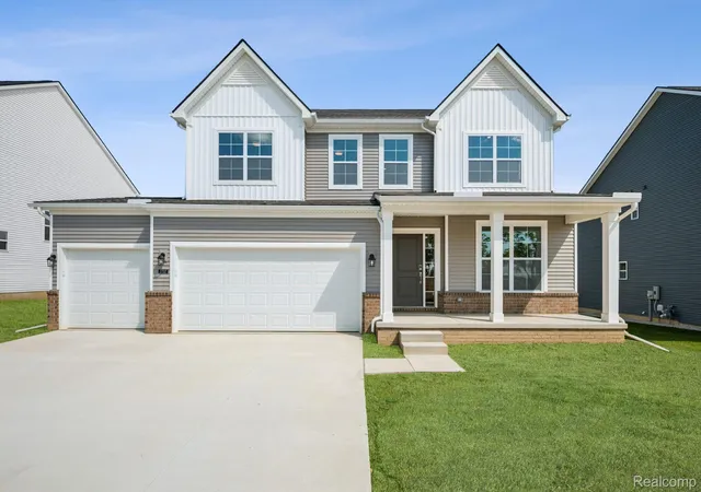 Photo 1 of Single family home for sale at 27117 Silo Dr, Saline City Washtenaw, MI 48176 | MLS# 20261052686 | Listing updated on 2026-10-12