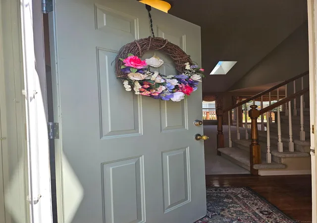 Listing Photo 2 - Condo for sale in building located at 44134 Kendyl Dr, Sterling Heights, MI 48314