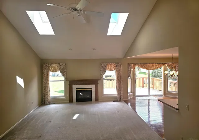 Listing Photo 3 - Condo for sale in building located at 44134 Kendyl Dr, Sterling Heights, MI 48314