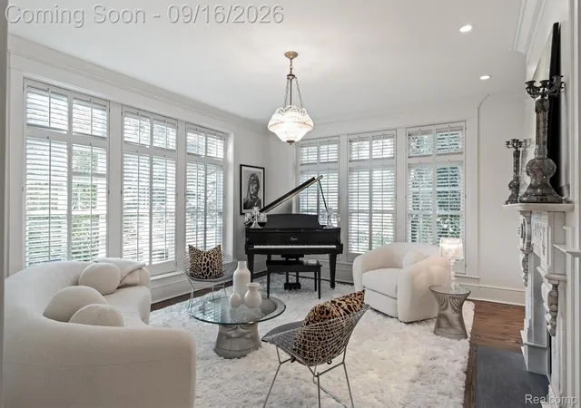 Photo 3 of Single family home for sale at 945 Henrietta St, Birmingham, MI 48009 | MLS# 20261053020 | Listing updated on 2026-09-22