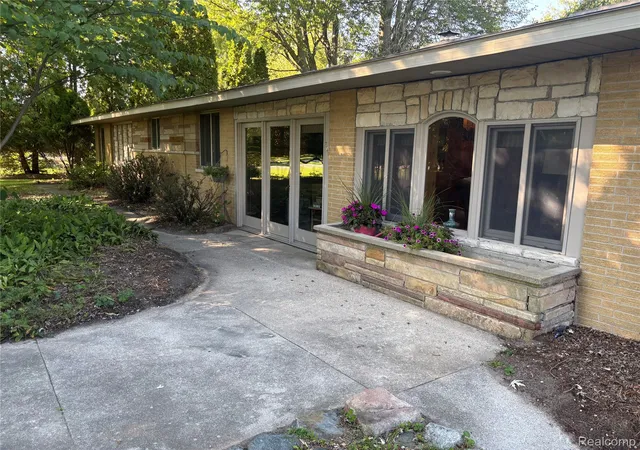 Photo 2 of Single family home for sale at 709 E Michigan Ave, Au Gres, MI 48703 | MLS# 20261053550 | Listing updated on 2026-09-19
