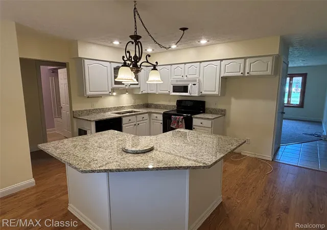 Photo 3 of Single family home for sale at 22900 Valerie St, South Lyon, MI 48178 | MLS# 20261053657 | Listing updated on 2026-09-10