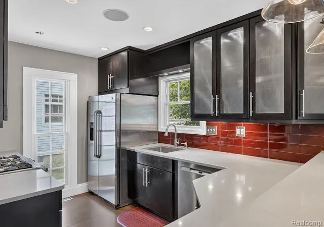 Photo 4 of Single family home for sale at 200 W Hoover Ave, Ann Arbor, MI 48103 | MLS# 20261053852 | Listing updated on 2026-09-15