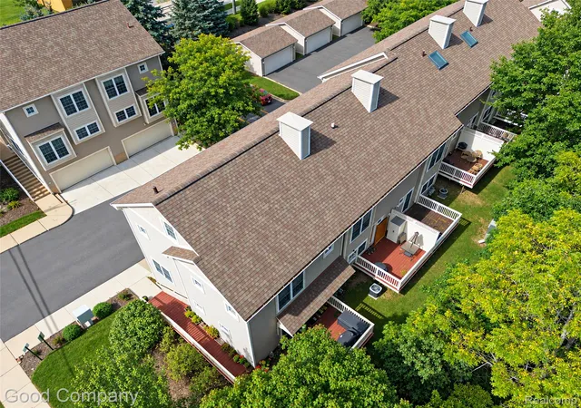 Listing Photo 3 - Condo for sale in building located at 2154 Pennsylvania Ln, Ann Arbor, MI 48103