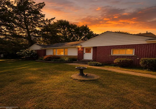 Photo 1 of Single family home for sale at 42501 Utica Rd, Sterling Heights, MI 48314 | MLS# 58050214987 | Listing updated on 2026-09-02