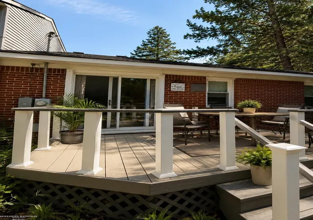 Photo 3 of Single family home for sale at 42501 Utica Rd, Sterling Heights, MI 48314 | MLS# 58050214987 | Listing updated on 2026-09-02