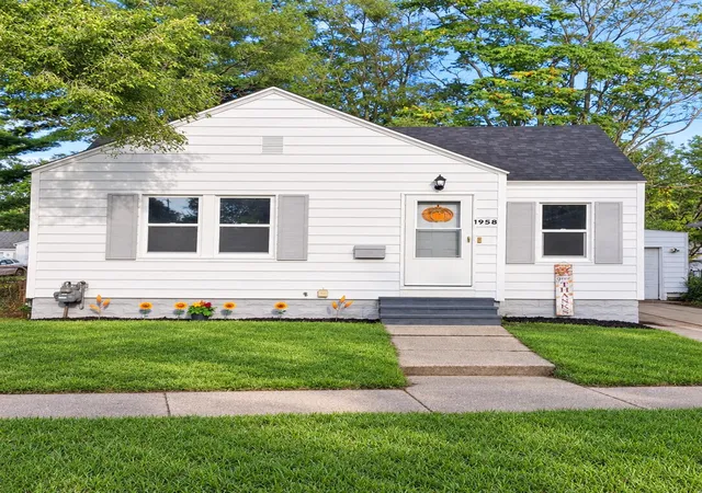 Photo 1 of Single family home for sale at 1958 Terrace St, Muskegon, MI 49442 | MLS# 71026036255 | Listing updated on 2026-09-14