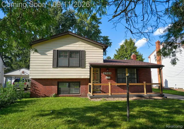 Photo 1 of Single family home for sale at 3709 Evergreen Pkwy, Flint, MI 48503 | MLS# 20261054861 | Listing updated on 2026-09-12