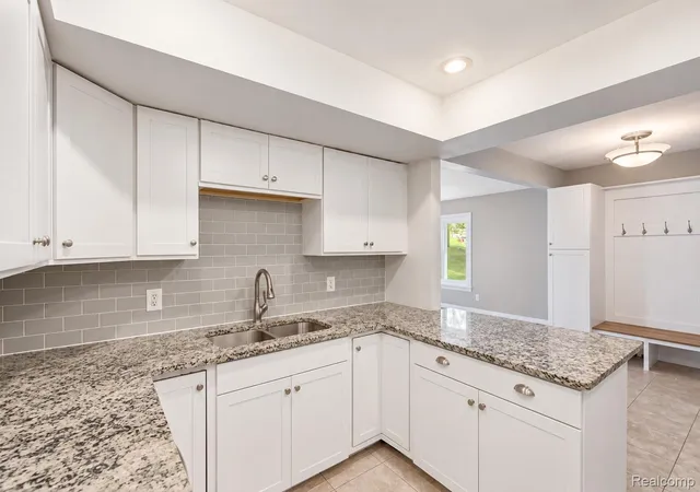 Photo 4 of Single family home for sale at 5385 Milane Cir, Clarkston, MI 48346 | MLS# 20261054869 | Listing updated on 2026-10-25