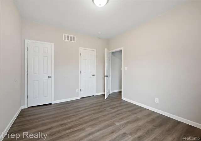 Listing Photo 2 - Condo for sale in building located at 349 Westminster St, Detroit, MI 48202