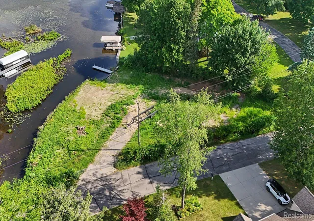 Photo 2 of Land for sale at 4190 Meyers Rd, Waterford, MI 48329 | MLS# 20261055256 | Listing updated on 2026-09-11