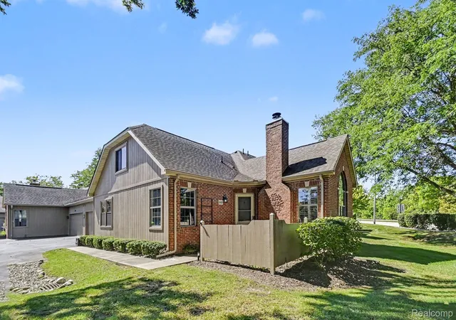 Photo 2 of Condo for sale at 649 Perry Creek Dr, Grand Blanc City Genesee, MI 48439 | MLS# 20261055438 | Listing updated on 2026-10-19