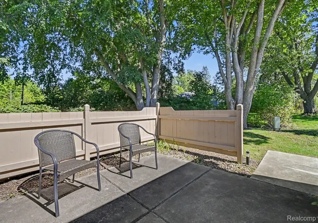 Photo 3 of Condo for sale at 649 Perry Crk Dr, Grand Blanc, MI 48439 | MLS# 20261055438 | Listing updated on 2026-10-19