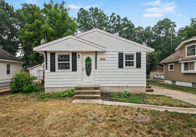 Photo 1 of Single family home for sale at 228 Jean St Sw, Grand Rapids, MI 49548 | MLS# 65026036984 | Listing updated on 2026-10-12