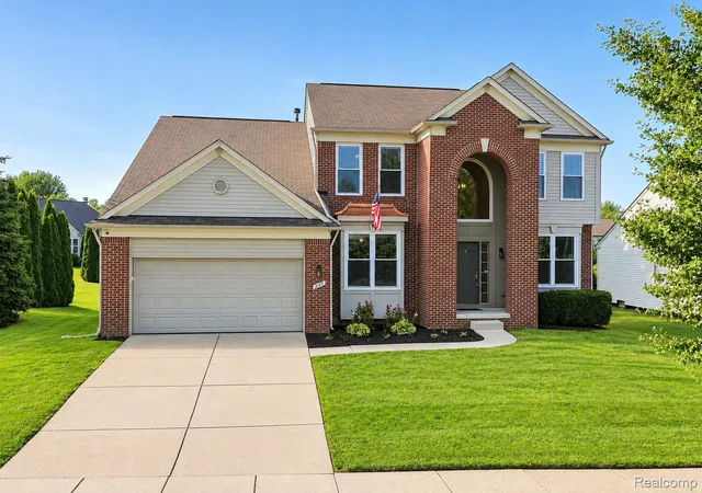 Photo 1 of Single family home for sale at 934 Running Brk Dr, Holly, MI 48442 | MLS# 20261055657 | Listing updated on 2026-10-22
