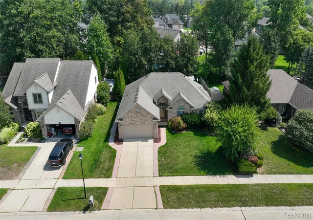 Photo 2 of Single family home for sale at 50576 Commons Dr, Macomb, MI 48042 | MLS# 20261055728 | Listing updated on 2026-09-13